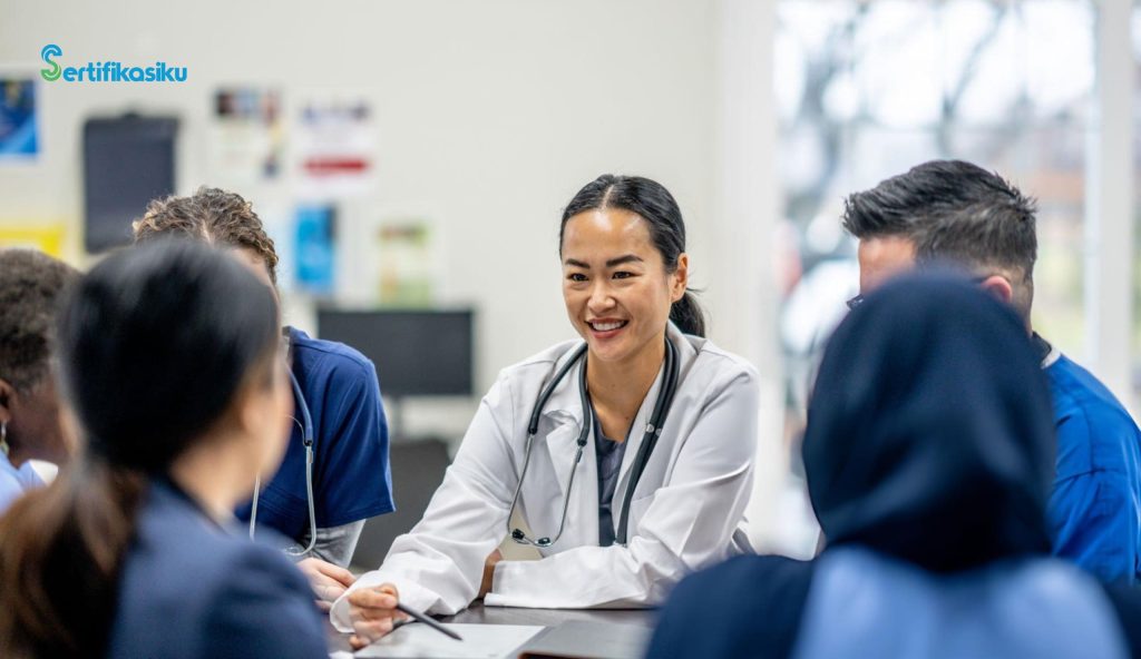 Meningkatkan Kompetensi Tenaga Medis Melalui Program Pengembangan Karyawan