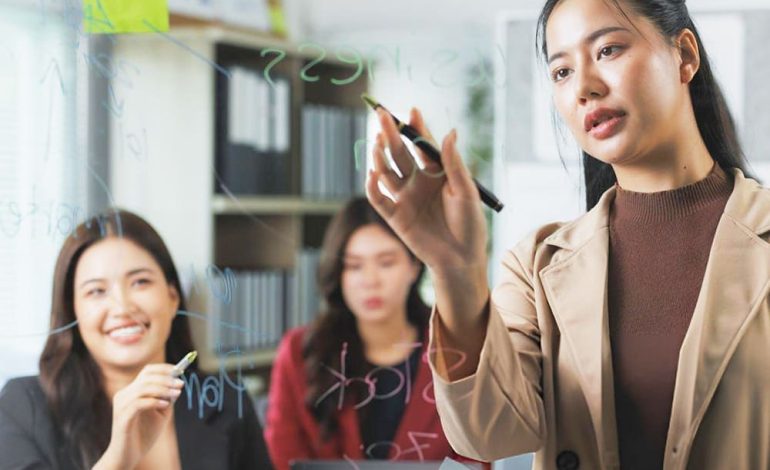 Peran Digital Marketing dalam Menghadapi Persaingan Bisnis di Era Digital