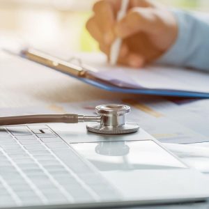 Meningkatkan Kompetensi Tenaga Medis Melalui Program Pengembangan Karyawan